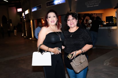 Graciela Saucedo y Elizabeth Martínez.