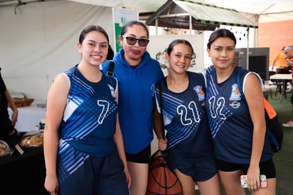 Luz, Jimena, Ilse y Daniela. 