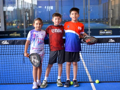Tahani Sotomayor, Álvaro Rdz. y Leonardo Bautista.