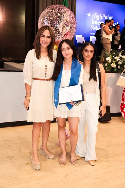 Brenda González, Paulina Pérez y Sofía Pérez.