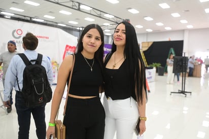 Paola Reyes y Diana Reyes.