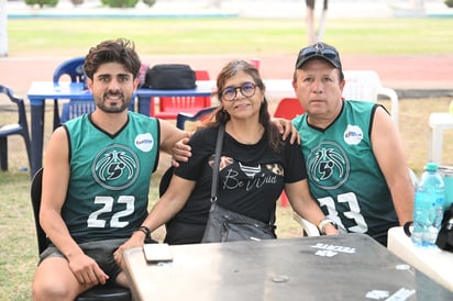 Raúl JR. Lidia y Raúl Cornejo.