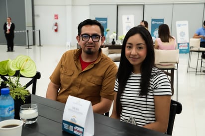 Rodrigo Romero y Melissa Solís.