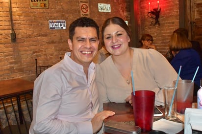 Luis Márquez y Leticia Flores.