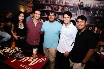 Jennifer, Emmanuel, Eliel, Heber e Iram.