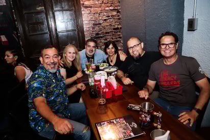 Carlos, Mima, Juan Antonio, Anel, Miguel y Polo.