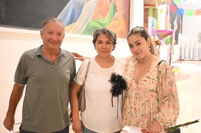Sergio, Berenice y Brenda.
