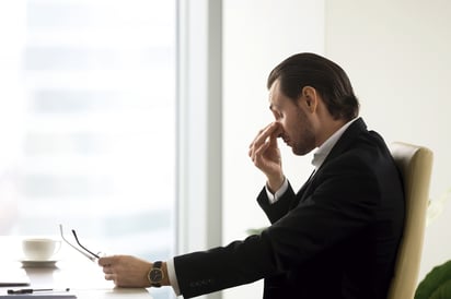 Se le conoce como agotamiento del ego al desgaste paulatino por la toma de decisiones complejas. Foto: Freepik