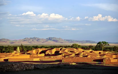 Zona arqueológica de Paquimé, donde se descubrieron indicios de que los pobladores fermetaban el sotol para obtener una bebida espirituosa. Imagen INAH.