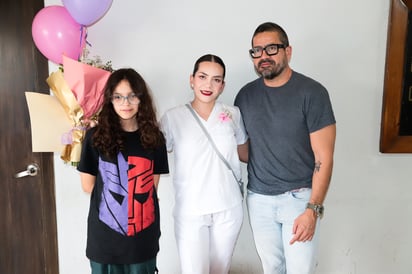 Romina Sánchez, Sarahi Rivera y René Mata.