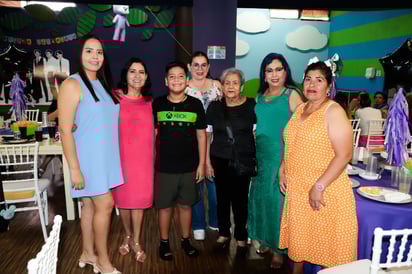 Sinaí Ávalos, Carmen Favela, Gonzalo Hernández, Blanca Ibarra, Magdalena Navarro, Lupita Castañeda y Lupita Durán.