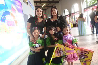 Ágata, Luciana, Abi, Paty y Gaby.