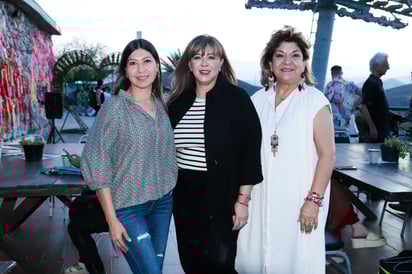 Ana Laura García, Laura Carmona y Cova Miranda.