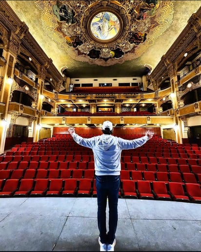 José Manuel Lechuga en el Teatro Isauro Martínez.  Instagram @lechugol