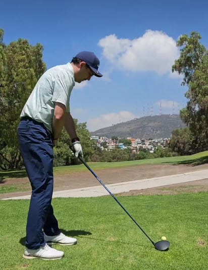 José Manuel Lechuga jugando golf. Instagram @lechugol