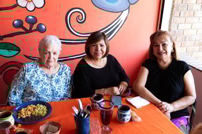 Dalia, Eli y Lilia de Hoyos.