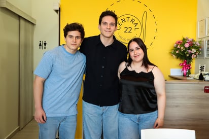 Diego Torres, Rodrigo Torres y Ana Torres.