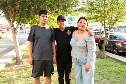 Josué Martínez, Alan Flores y Andrea Macías.