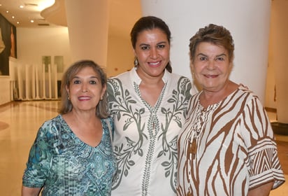 Silvia, Ana Cecy y Maru.
