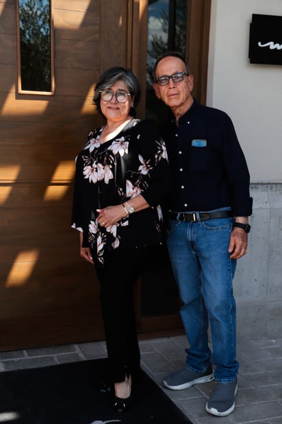 Maria Isabel C. de Estrada y Raúl Estrada.