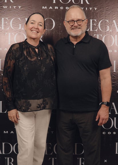 Marcos Witt fue acompañado por Norma Izquierdo.
