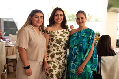 Laura Escobedo, Fernanda Alfaro y Paloma Escobar.