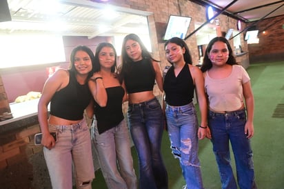 Sandra, Xóchitl, Vianey, Paula y Gretel.
