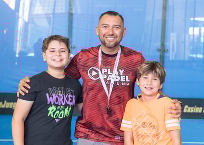 Roberto Díaz, profe Chato Valdés y Emanuel.