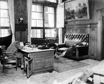 Suicidio masivo del alcalde de Leipzig y su familia, 1945, Lee Miller. Foto: Lee Miller Archives