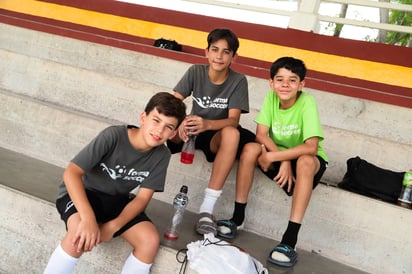 Santiago, Rogelio y Enzo.