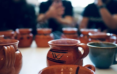 El atole con ingredientes naturales como la avena pueden mejorar la salud. Foto: Unsplash