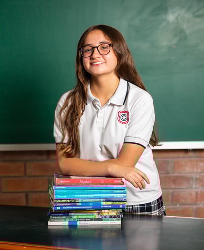 Ángela Sofía de la Mora Rosales, alumna sobresaliente del Colegio Cervantes. Foto: cortesía