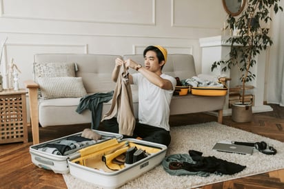 Elige estratégicamente las prendas para tu viaje.[Pexels]