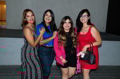 Xochitl, Gaby, Karen y Diana.