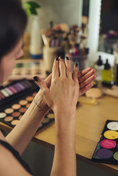 Las personas con uñas cuadradas suelen tener carácter dominante. [Pexels]