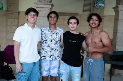 Ethan, Santiago, Miguel y Rodrigo.