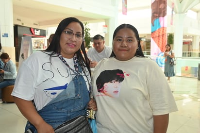 Leticia y Priscila.