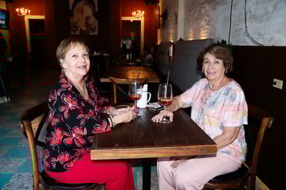 Dulce García y Rocío Villar.