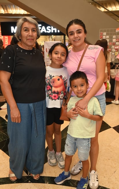Alicia, Sara, Marc y Aydé.