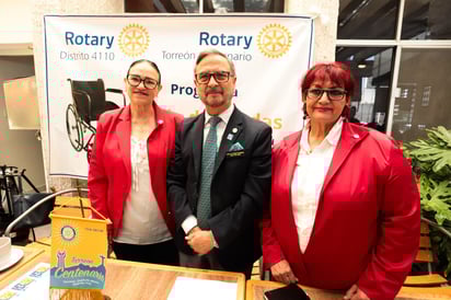 Mayela Villarreal, Martín Aranda y Martha Robles.