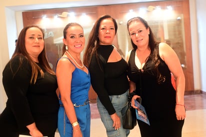 Denisse Soto, Juan Carlos y Denisse.
