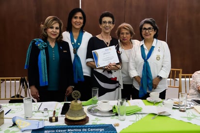 Lucy, Tere, Pascale, Alma y Lety.
