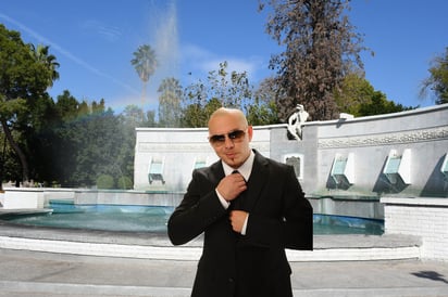 Pitbull en Torreón (MEMES)