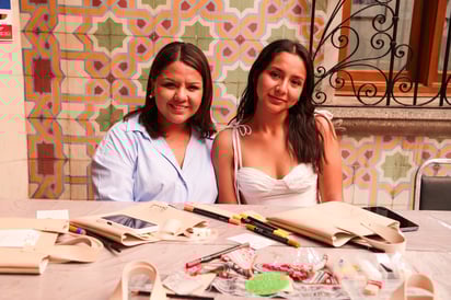 Wendy Carranza y Ximena Carranza.