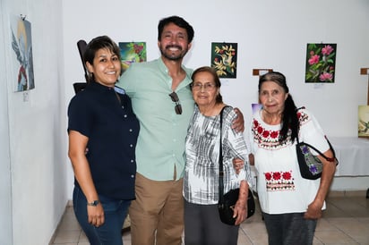 Elizabeth Rimoldi, Rafael Rangel, Dolores Galván y Delfina Galván.
