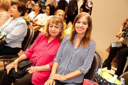 María Elena Lara y Monserrat Fernández.
