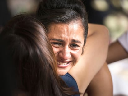 Imagen: Getty Images. El duelo es un proceso complejo en el que pueden
converger la tristeza y la rabia, pero también la risa.