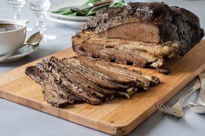 El brisket, o pecho de ternera, comenzó a hacerse paso gracias a la cocina texana. Foto: especial