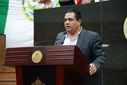 Busca establecer marco jurídico para proteger a las abejas.