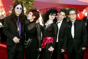 Ozzy, Sharon, Kelly, Robert y Jack Osburne fueron puntuales a la cita con el Emmy